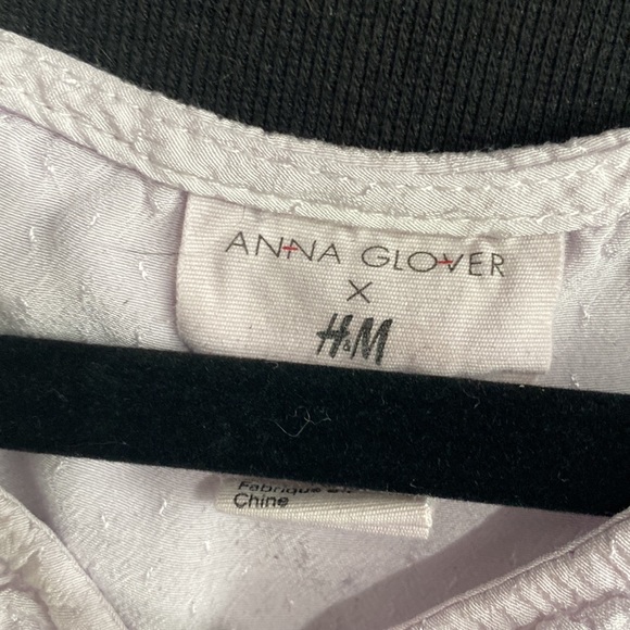 V-neck peasant style blouse - Picture 3 of 3